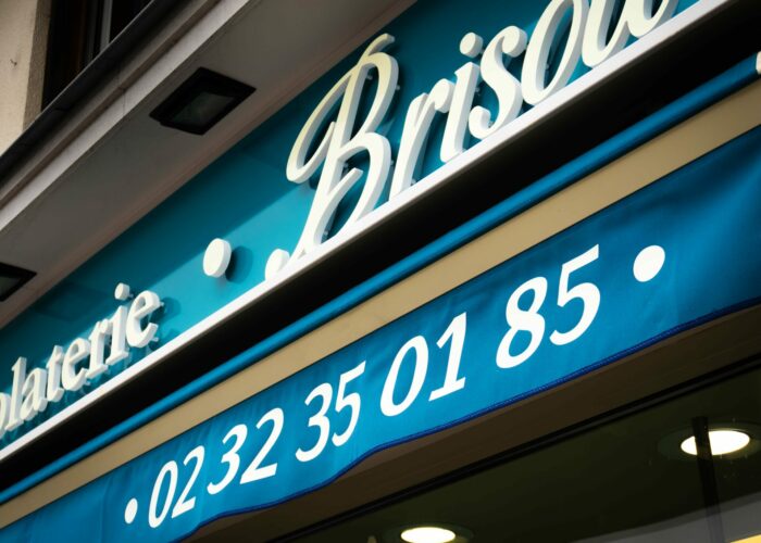 Enseigne BRISSOU
