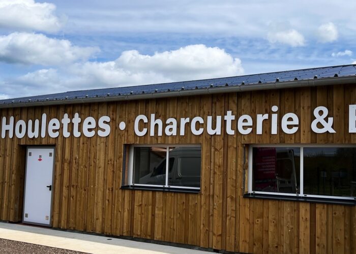 Enseigne LA FERME DES HOULETTES