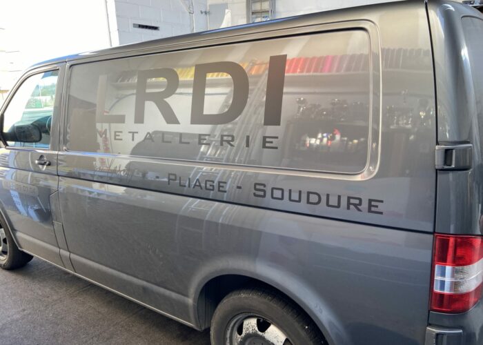 Vehicule LRDI METALLERIE